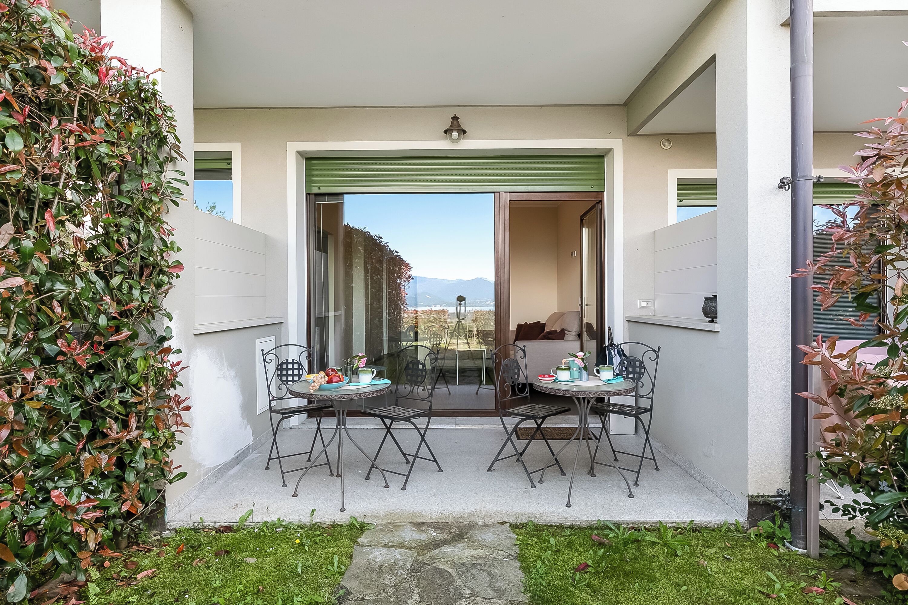 Family Apartment, Multiple Bedrooms, 2 Bathrooms, Mountainside (Aquavista Pool and Lake View) | Outdoor dining