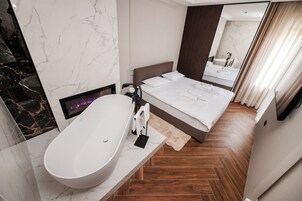 Royal Apartment, Balcony, City View | Blackout drapes, soundproofing, iron/ironing board, free WiFi