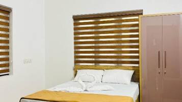 2 bedrooms, WiFi, bed sheets