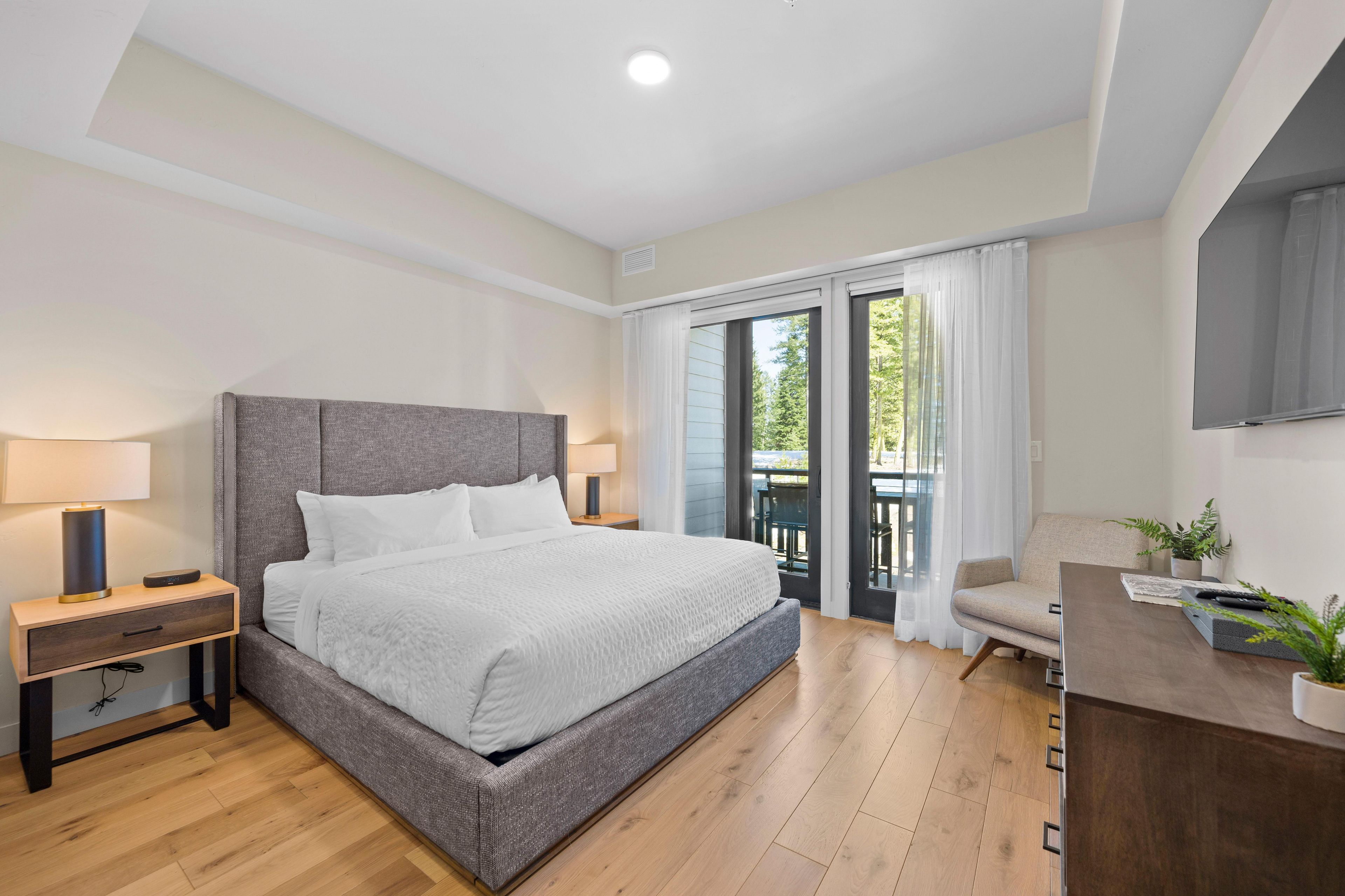 1 bedroom, internet, bed sheets