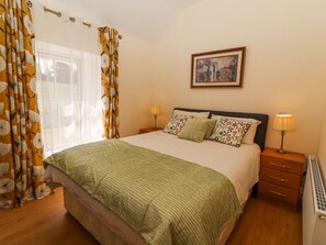 4 bedrooms, individually decorated, individually furnished, free WiFi - Dromclough Farmhouse (Listowel)