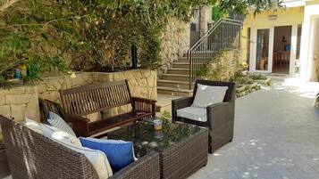 Apartment | Terrace/patio