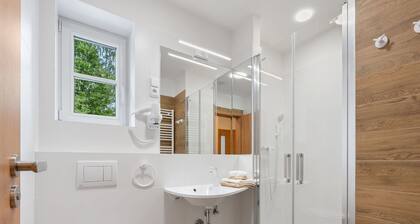 Angenehme Wohnung für 8 Leute mit W-LAN, TV, Innenhof und Haustiere erlaubt
