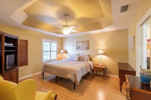 3 dormitoris, escriptori, planxa i posts de planxar i wifi gratuïta 