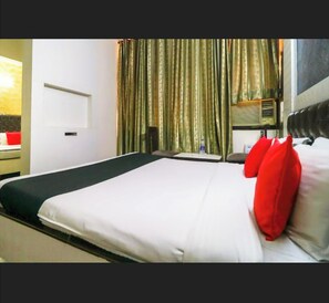 Family Double Room, City View