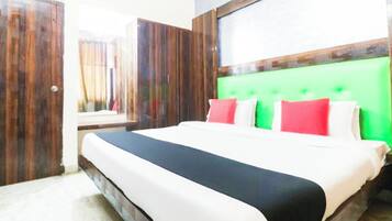 Family Double Room, City View | Soundproofing, bed sheets
