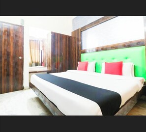 Family Double Room, City View