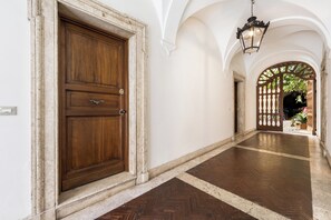 Interior - Amazing Via Giulia (Roma)