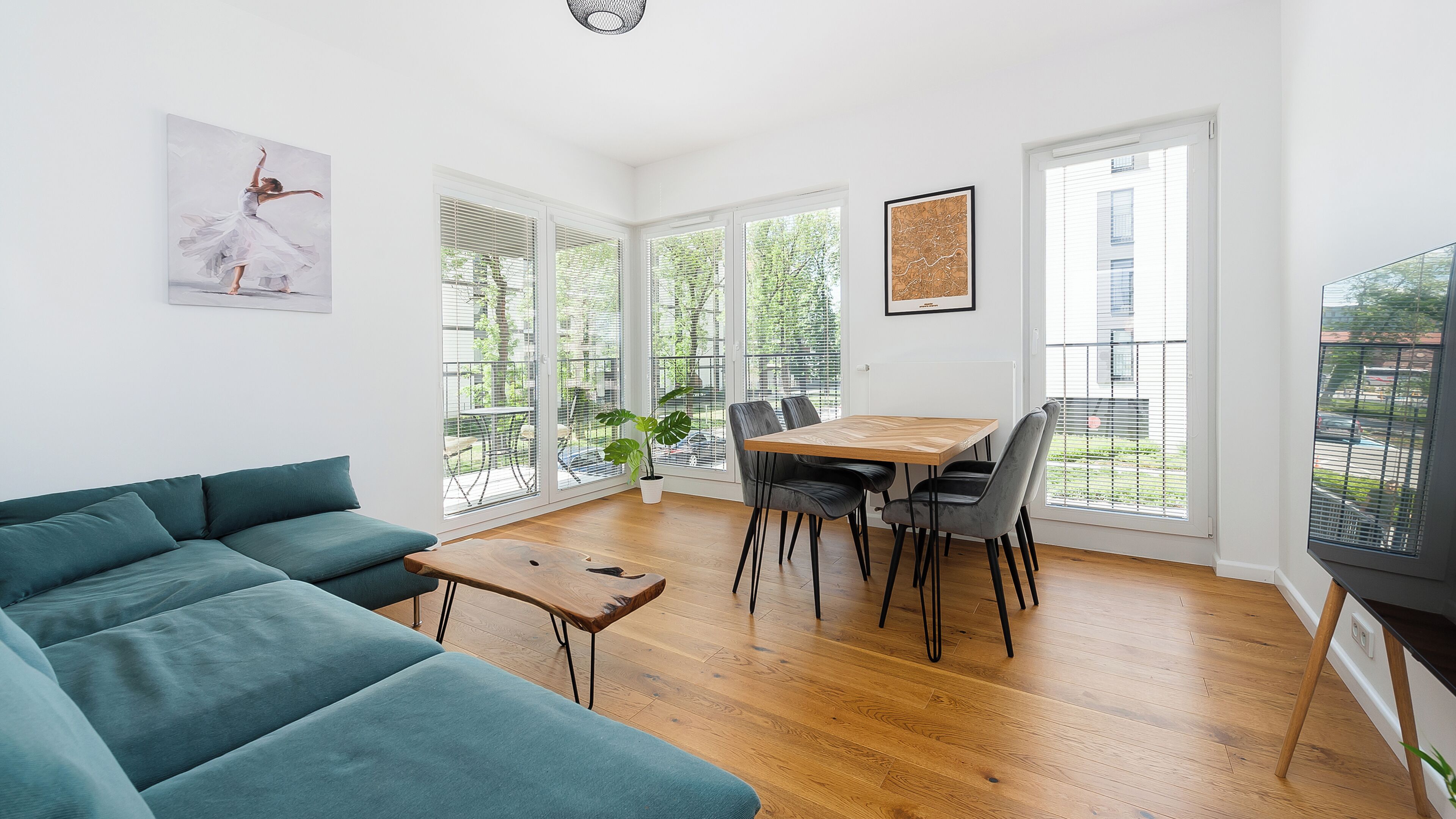 Apartment (210) | Wohnbereich | Flachbildfernseher