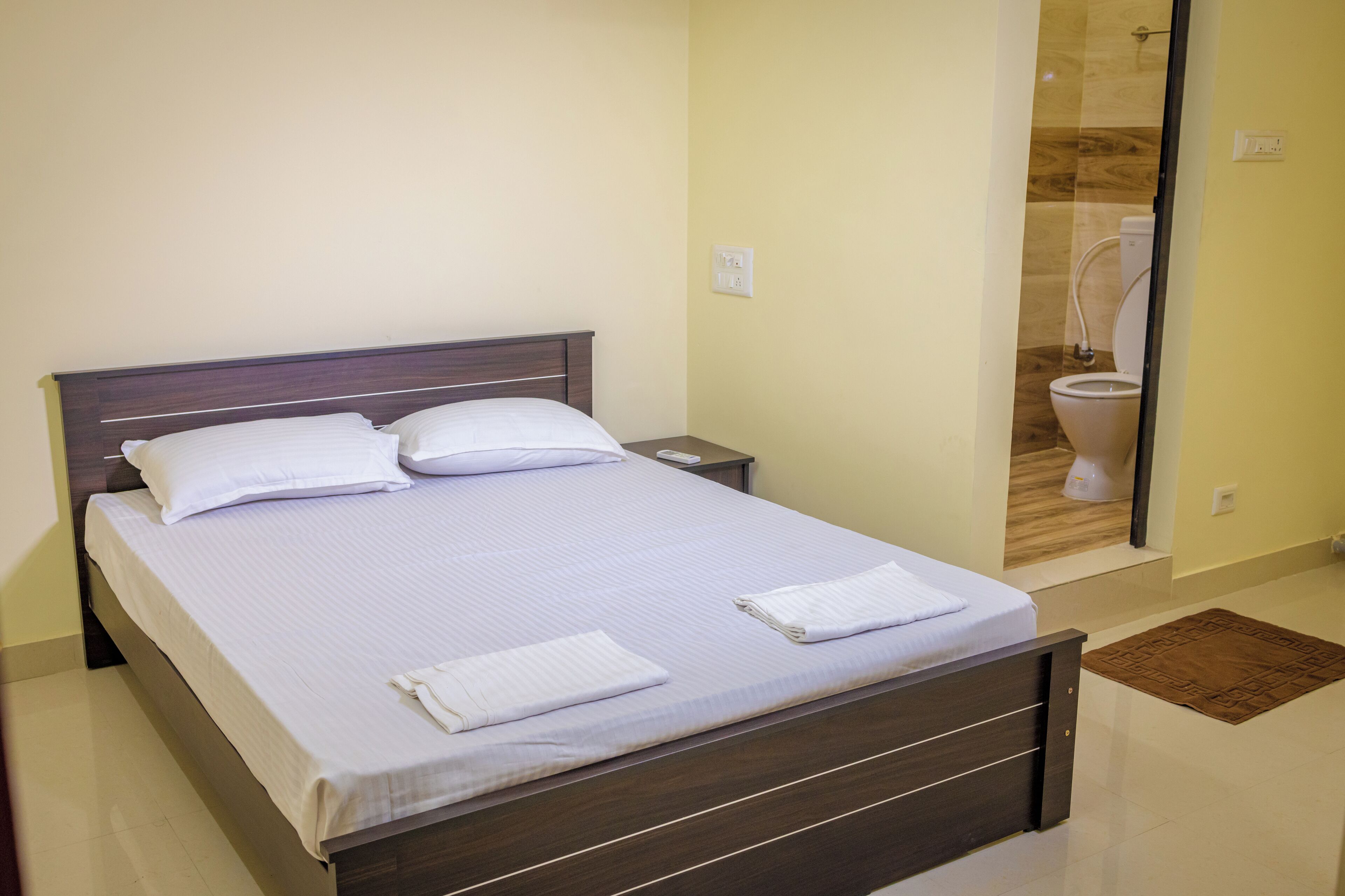Standard Double Room | Soundproofing, free WiFi