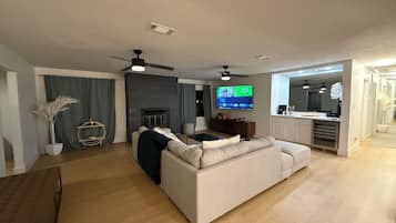 Casa de lujo, vista a la playa | Área de sala de estar