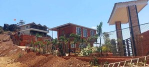 Mặt tiền nơi lưu trú