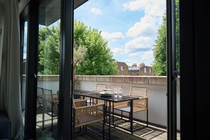 Apartment | Terrace/patio