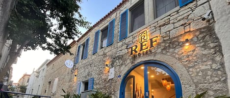 Fachada de la propiedad