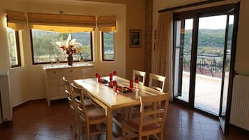 2 bedrooms, soundproofing