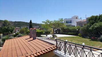 Vila, akses difabel | 2 kamar tidur dan kedap suara