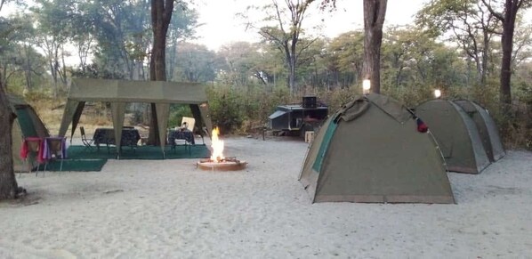 Exterior - Khwai Mokoro Safaris and Campsites (Khwai)