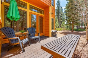 Terrace/patio - Newley remodeled, lower level, two-bedroom condo located at the McCloud complex (Incline Village)