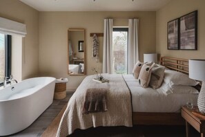 2 chambres, fer et planche à repasser, lit parapluie, Wi-Fi gratuit