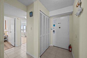 Interior - Oceanfront Beach Condo, Pool, Gym, Fishing Surfing (Virginia Beach)