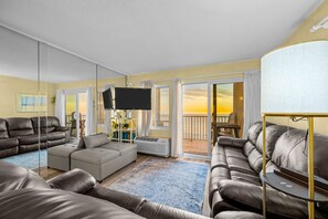 TV - Oceanfront Beach Condo, Pool, Gym, Fishing Surfing (Virginia Beach)