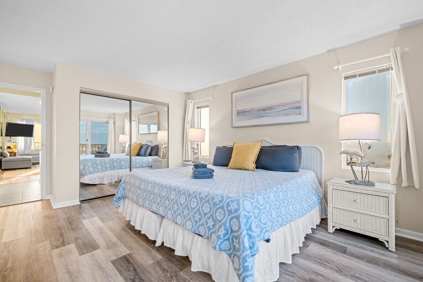 3 habitaciones, tabla de planchar con plancha, wifi y ropa de cama 