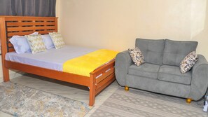 1 bedroom, in-room safe, iron/ironing board, WiFi - Charming studio in fabulous Mombasa with WiFi (Mombasa)