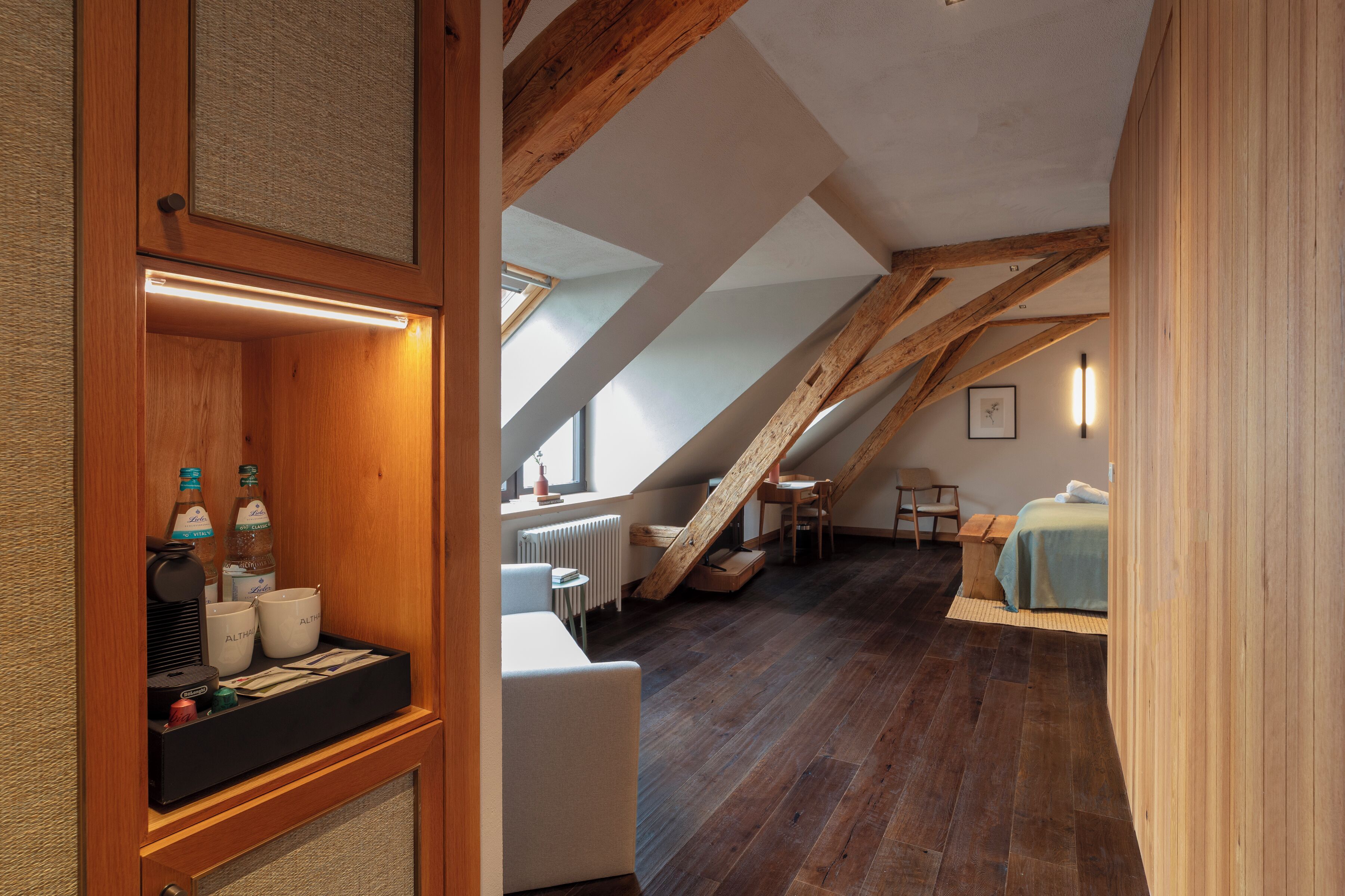 Junior-Doppel- oder -Zweibettzimmer