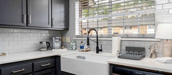 NEW LISTING! The Fox's Den | Spacious 3BR Townhome Near UA & Downtown