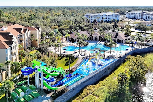 Spacious Family Condo - Garden View - 2 Miles from Disney