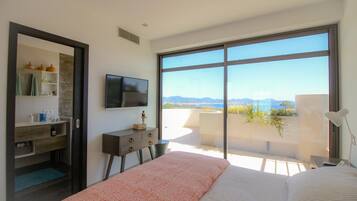 6 slaapkamers, een strijkplank/strijkijzer, wifi, beddengoed