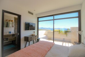 6 bedrooms, iron/ironing board, WiFi, bed sheets