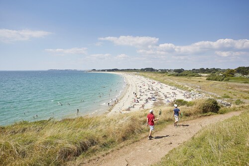 House for 6 adults/2 children with garden