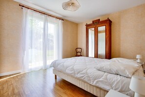2 chambres, fer et planche à repasser, Wi-Fi gratuit
