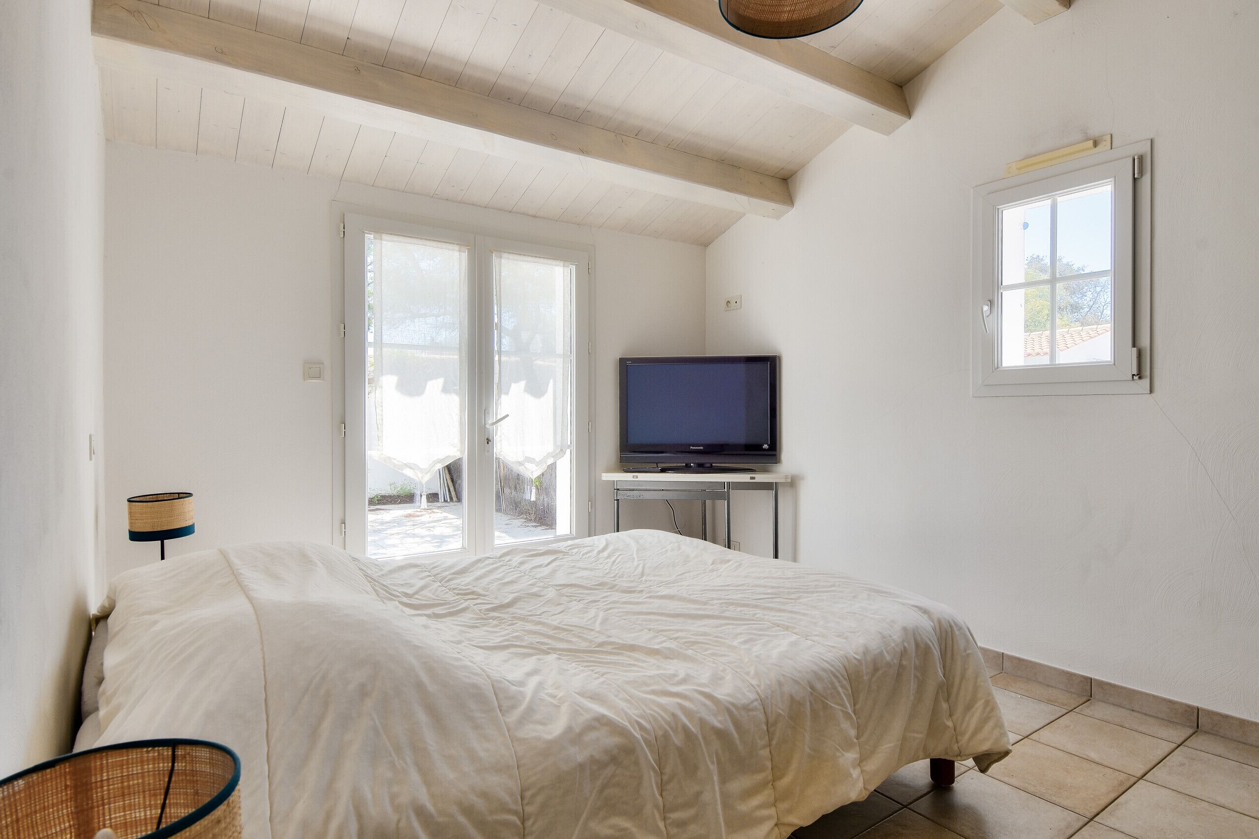 3 habitaciones, tabla de planchar con plancha y wifi gratis 