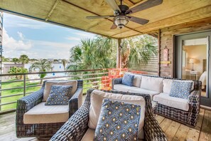 Terrace/patio - Perdido Key Waterfront - Needle Rush Point- Private Beach - 2 Pools - Flora-Bama (Pensacola)