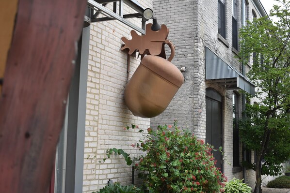 Exterior detail - Butternut House (Three Oaks)