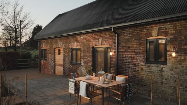 Outdoor dining - Longstones Avebury – Ridgeway (Marlborough)