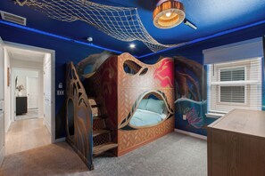10 bedrooms, desk, iron/ironing board, travel cot
