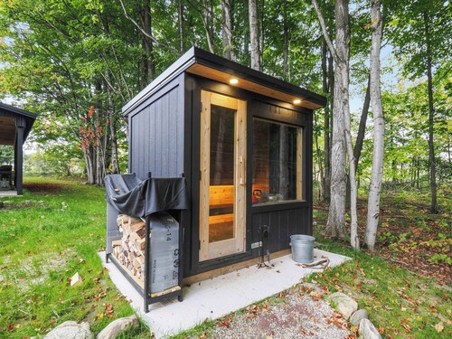 Leelanau Day Tripper - Modern Barndominium Retreat | Sauna • Bikes • Beaches • W