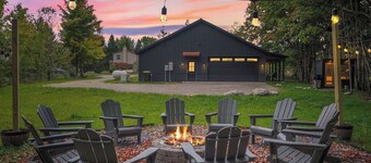 Leelanau Day Tripper - Modern Barndominium Retreat | Sauna • Bikes • Beaches • W