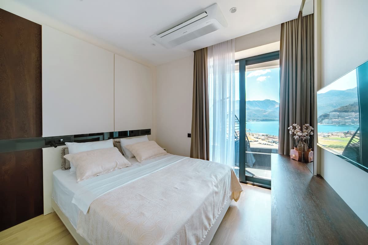 1 Schlafzimmer, Schreibtisch, laptopgeeigneter Arbeitsplatz