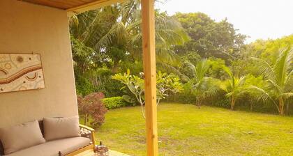 Cozy Garden Retreat with Mountain Views, close to Le Morne Beach