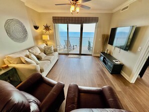 Smart TV, DVD player