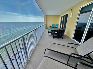 Property grounds - Beach-Front, Free Beach Service! Large Balcony, Fully Equipped Ready For You! (Panama City Beach)