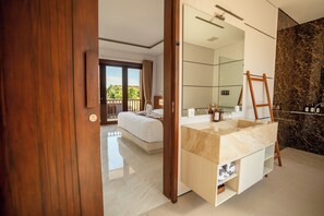 3 chambres, coffres-forts dans les chambres, bureau, Wi-Fi