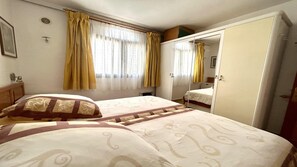 1 quarto, ferros/tábuas de passar roupa, acesso à internet