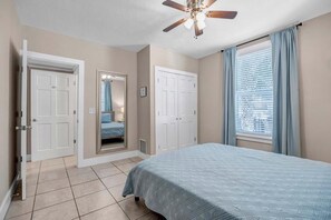 4 bedrooms, iron/ironing board, travel cot, free WiFi