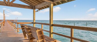 RRYC 36 The Salty Seahorse! 2 Primary Suites, Pool, Pier, Boat Ramp and Slips