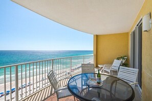 Outdoor dining - Beachfront Paradise | 2BR/2BA | Pool, Hot Tub, Sauna | 10th Floor (Panama City Beach)